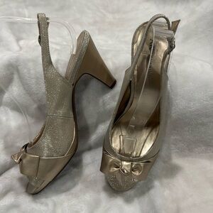 Anne Klein Gold sandals with bow, size 9 1/2M with box